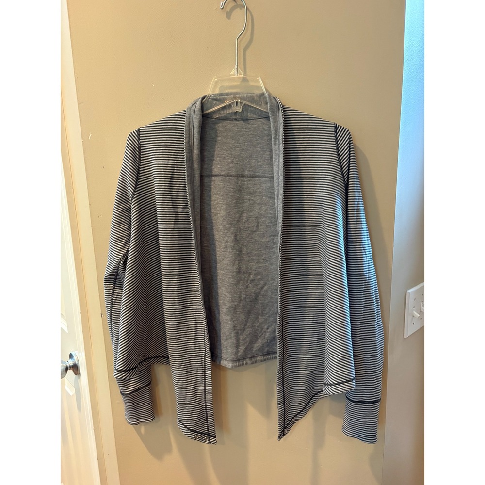 Ivivva Lululemon Reversible Wrap Cardigan Grey Striped Thumbholes Kids size YLG